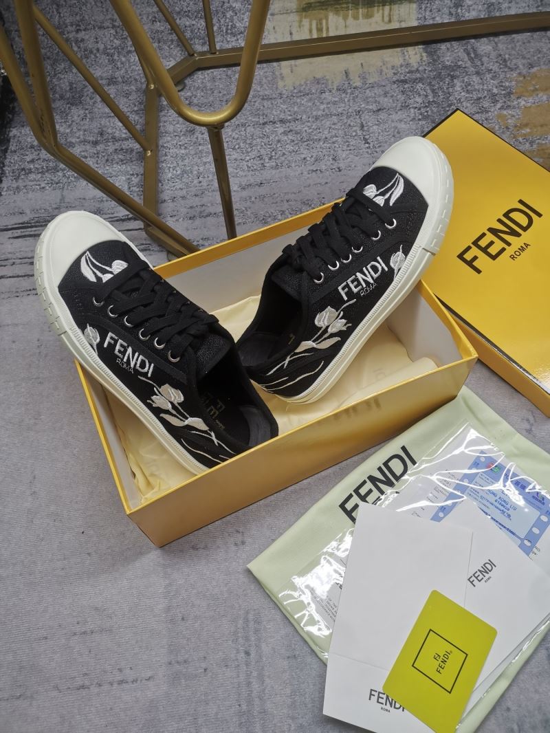 Fendi Low Shoes